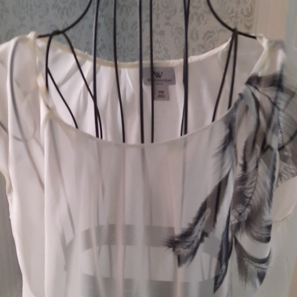 Women's top - Picture 3 of 5
